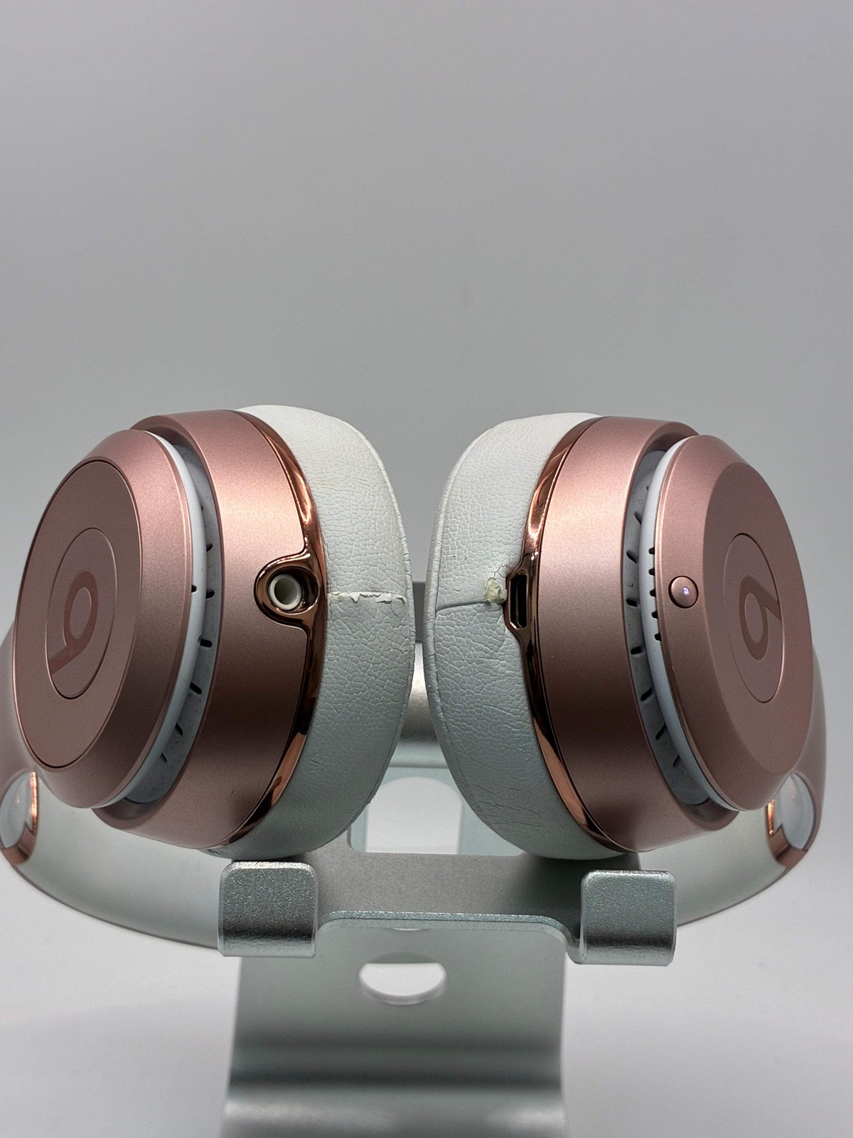 Beats Solo 3 Headphones Pink w/ Carrying Case – Used B
