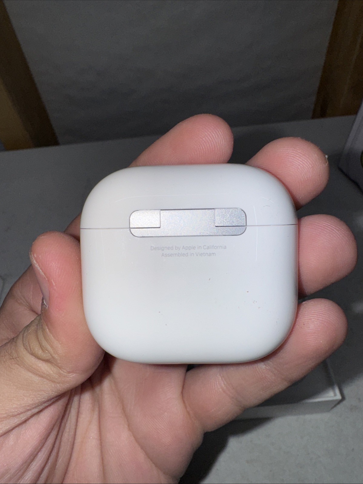 Apple AirPods 4 MXP63LL/A (A3050 A3053 A3058) Earbuds w/ Case (4th Gen)