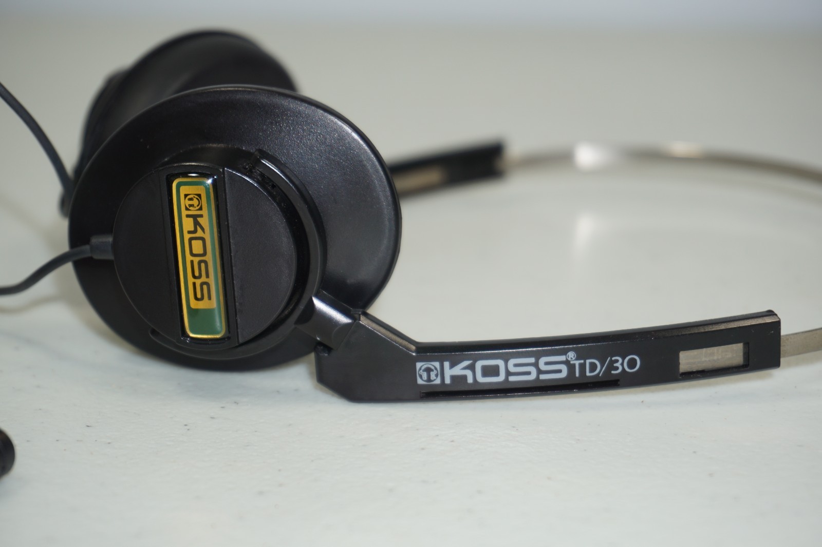 Vintage Koss TD/30 On-Ear Headphones (90s Y2K 00s)