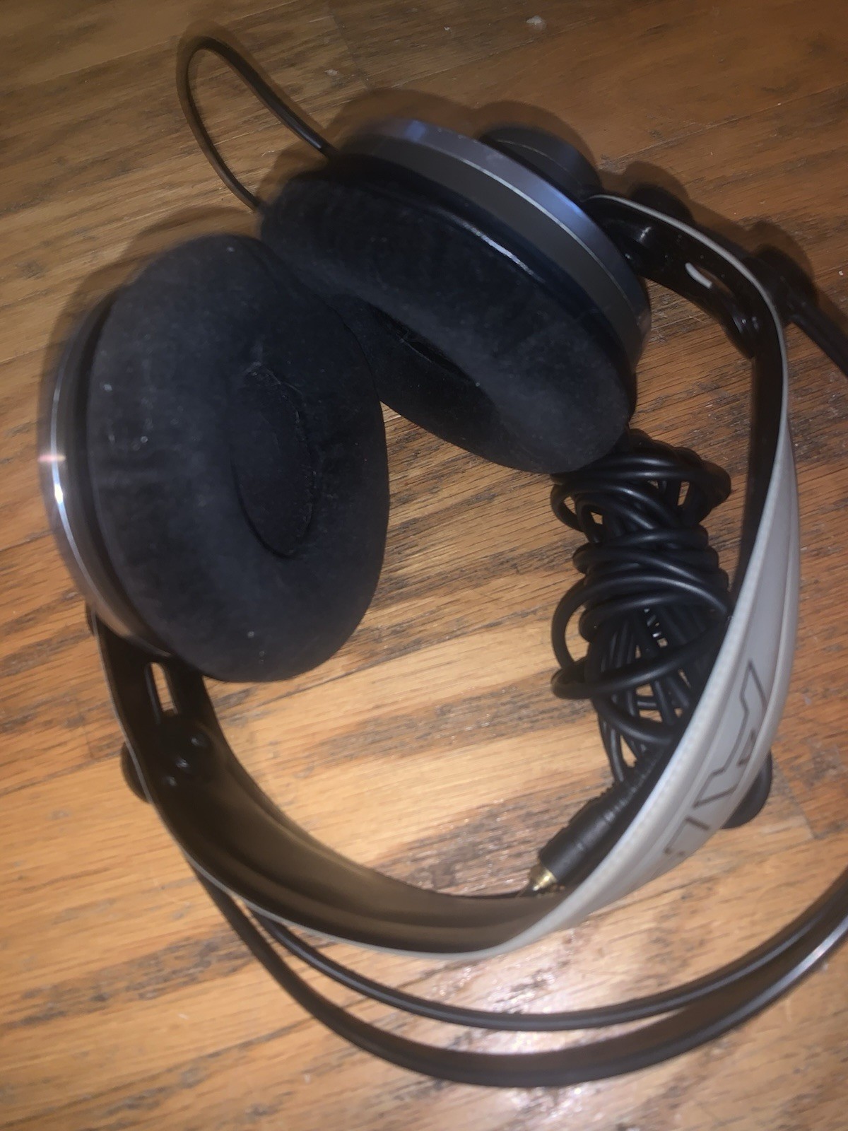 AKG K272 HD Over-Ear Corded Headphones Made Austria EUC