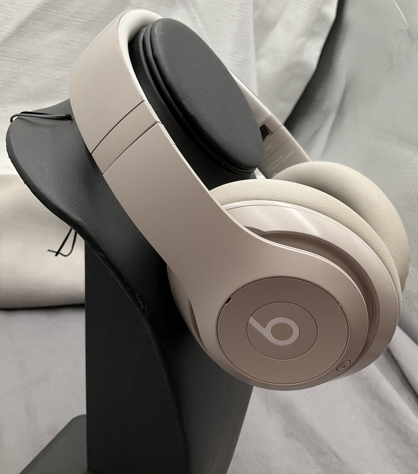 Beats Studio Pro Wireless Noise Cancelling Over Ear Headphones A292A Works EX