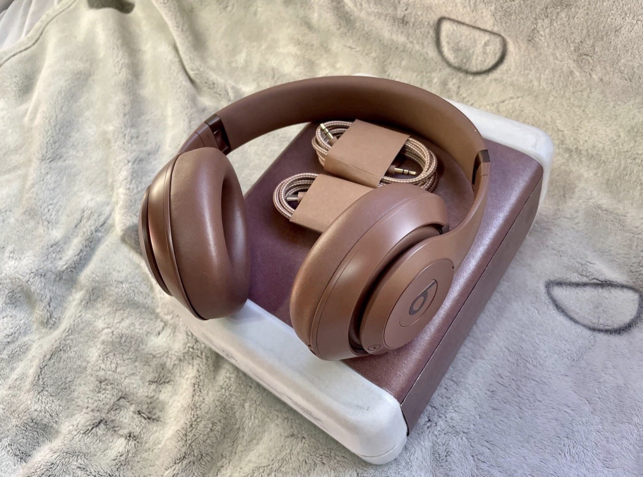 Brand New Sealed Beats Studio Pro KIM – Earth Wireless Bluetooth Headphones