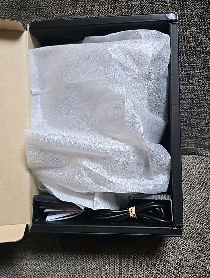 /RARE 2010 SONY MDR-ZX700 ZX Series Stereo Headphones. Made In Thailand.