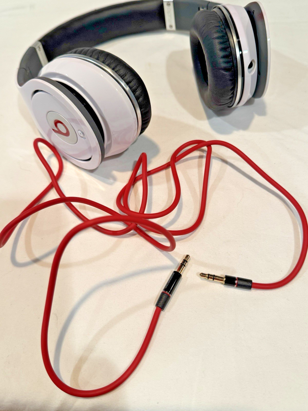 Beats by Dr. Dre Studio Monster Era White Over-Ear 3.5mm Hi-Def Iso Headphones