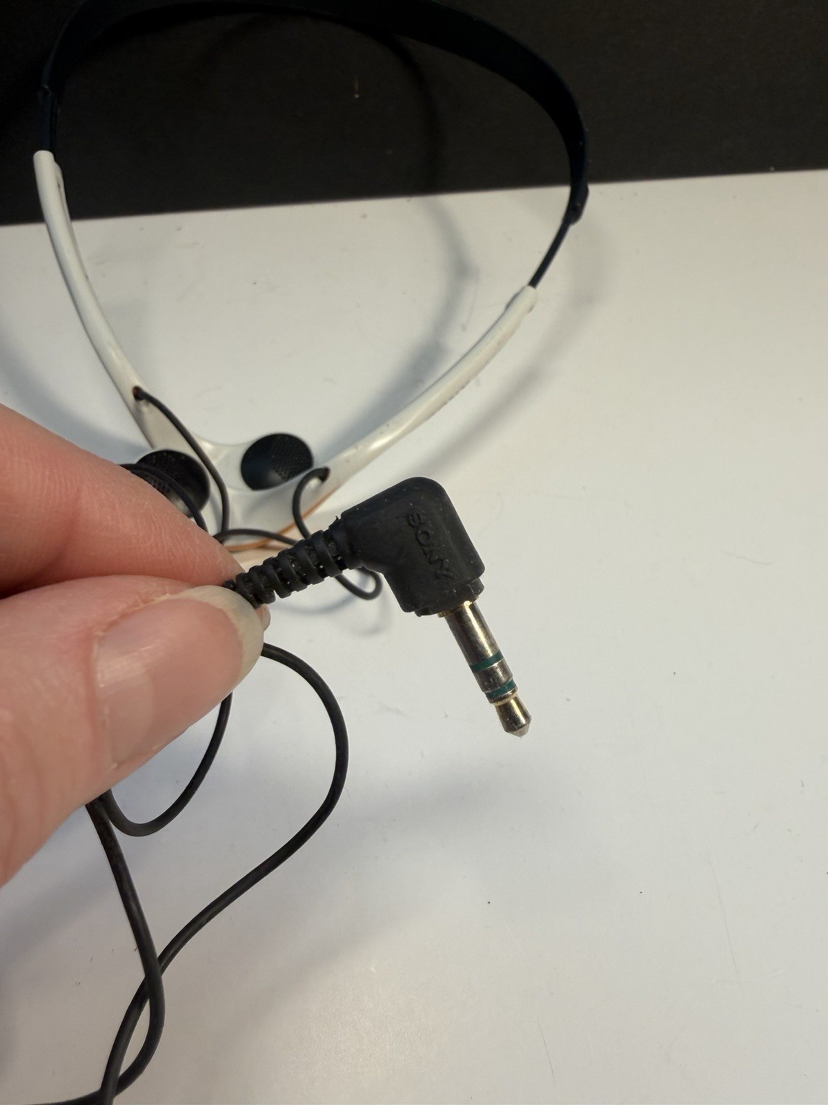 Sony MDR-W014 Sports Walkman White Orange In-Ear Headphones 3.5mm Jack Tested