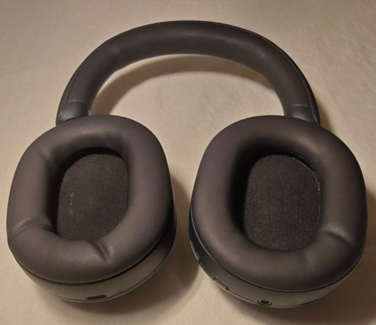 Very Nice Navy Blue Sony WH1000XM5 Noise Cancelling Over Ear Headphones W/ CASE!