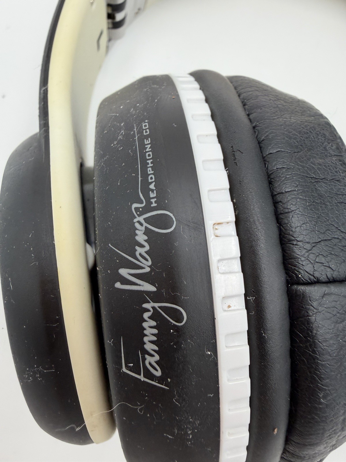 Fanny Wang FW-HEADPH-1002 Wired Over-Ear Headphones 40mm Drivers Black White