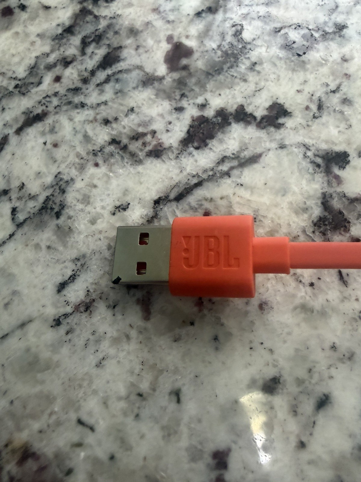 JBL Wireless Earbuds USB Cable with Charging Case – Excellent Condition