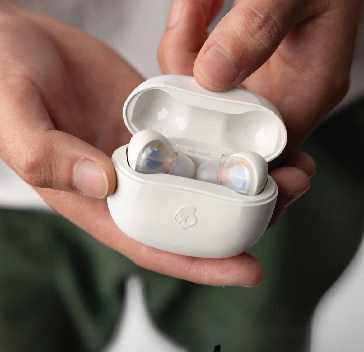 Rail ANC TWS In-Ear Earbuds, Mics, Charging Case, 38-Hr Playtime, IPX4