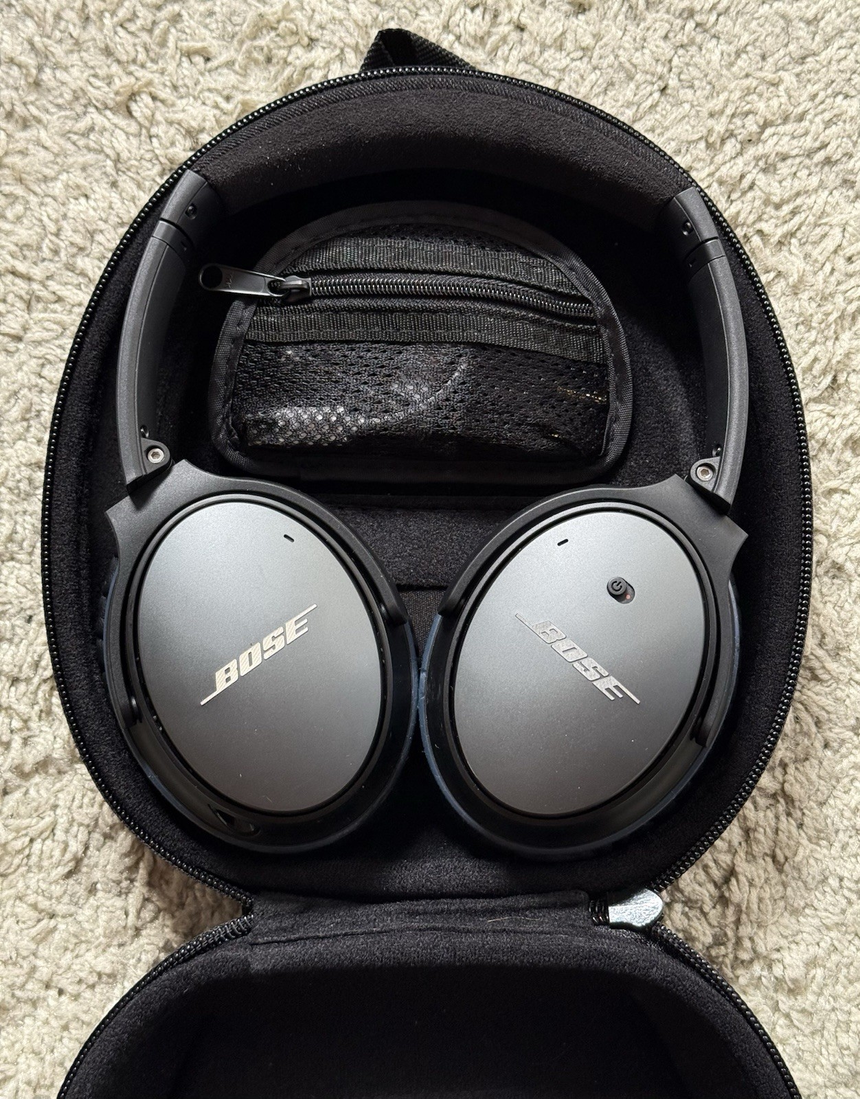 Bose QuietComfort 15 w/ Lightning C-Type Airplane Adapters & Case New Earpads