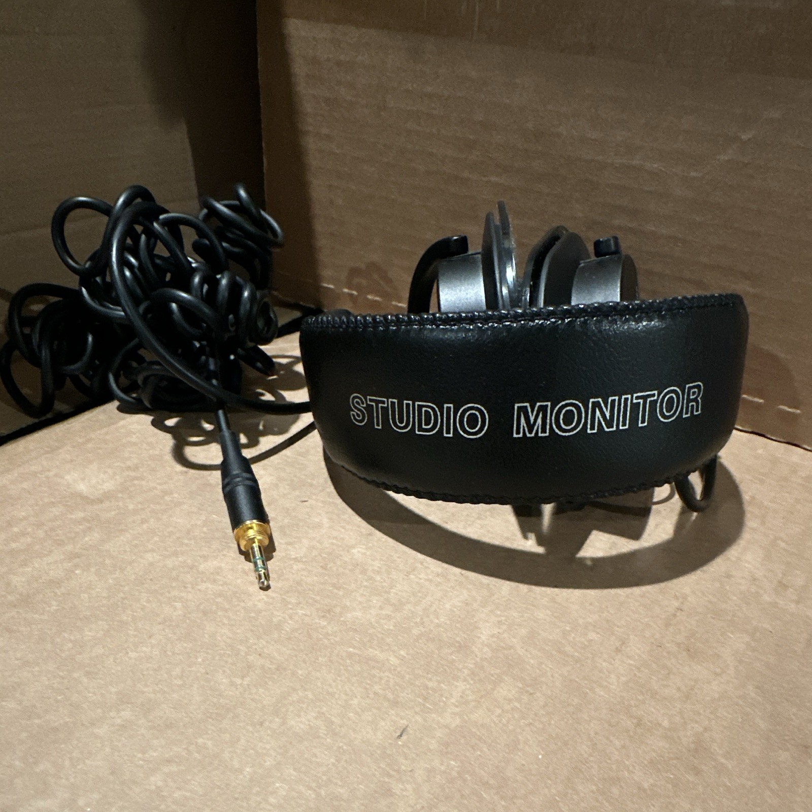 Sony MDR-7506 Wired Professional Studio Monitor Headphones Black Headband