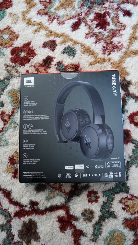 JBL Tune 670NC Wireless Headphones Black ANC Boxed