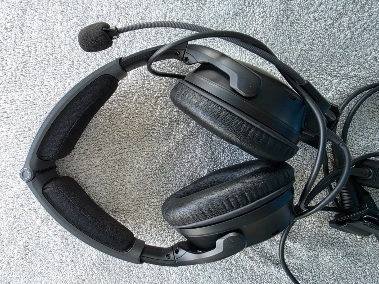 Bose A30 Aviation Headset – Noise Cancelling, Over the Ear, Bluetooth