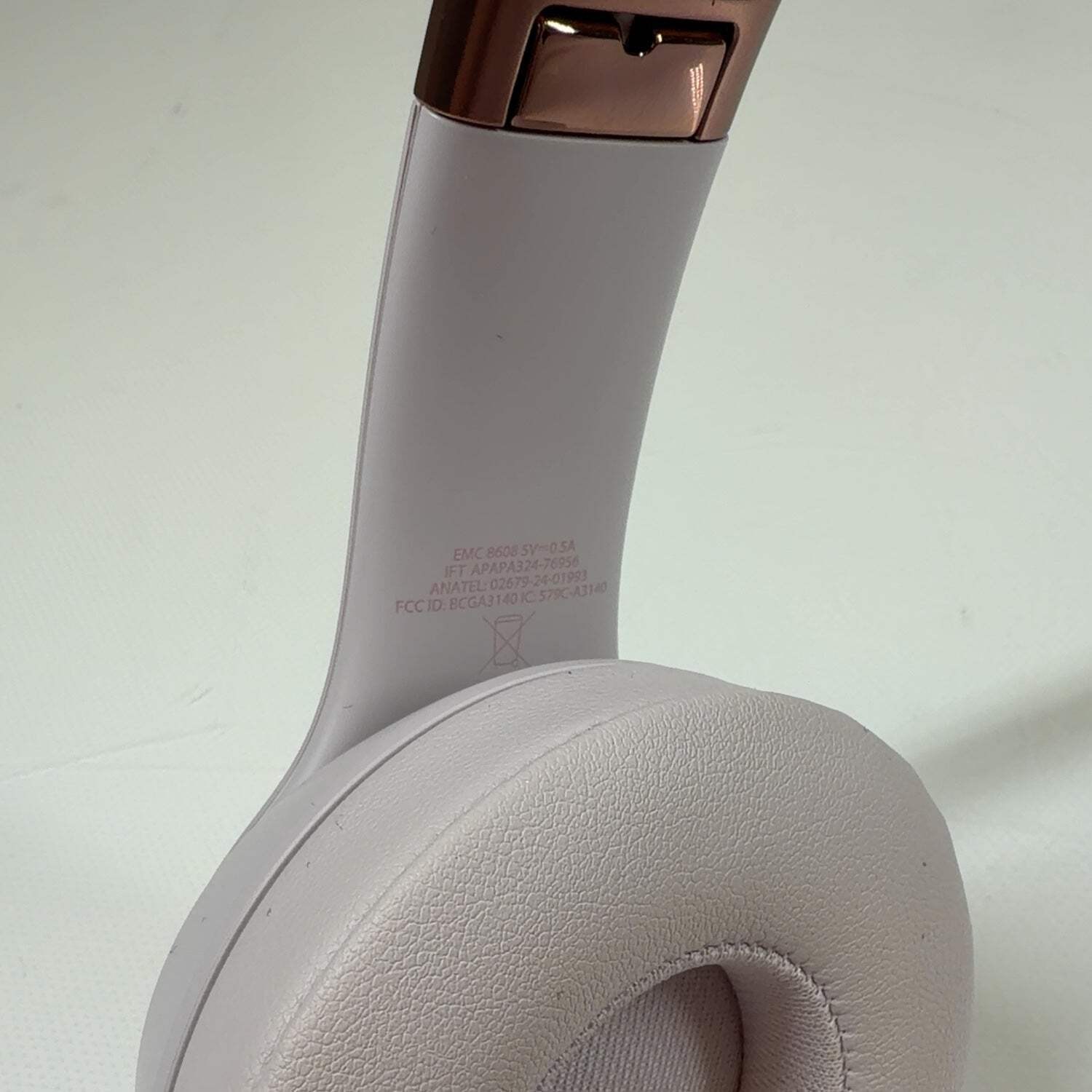 Beats Solo4 Wireless Over-Ear Bluetooth Headphones Cloud Pink A3140