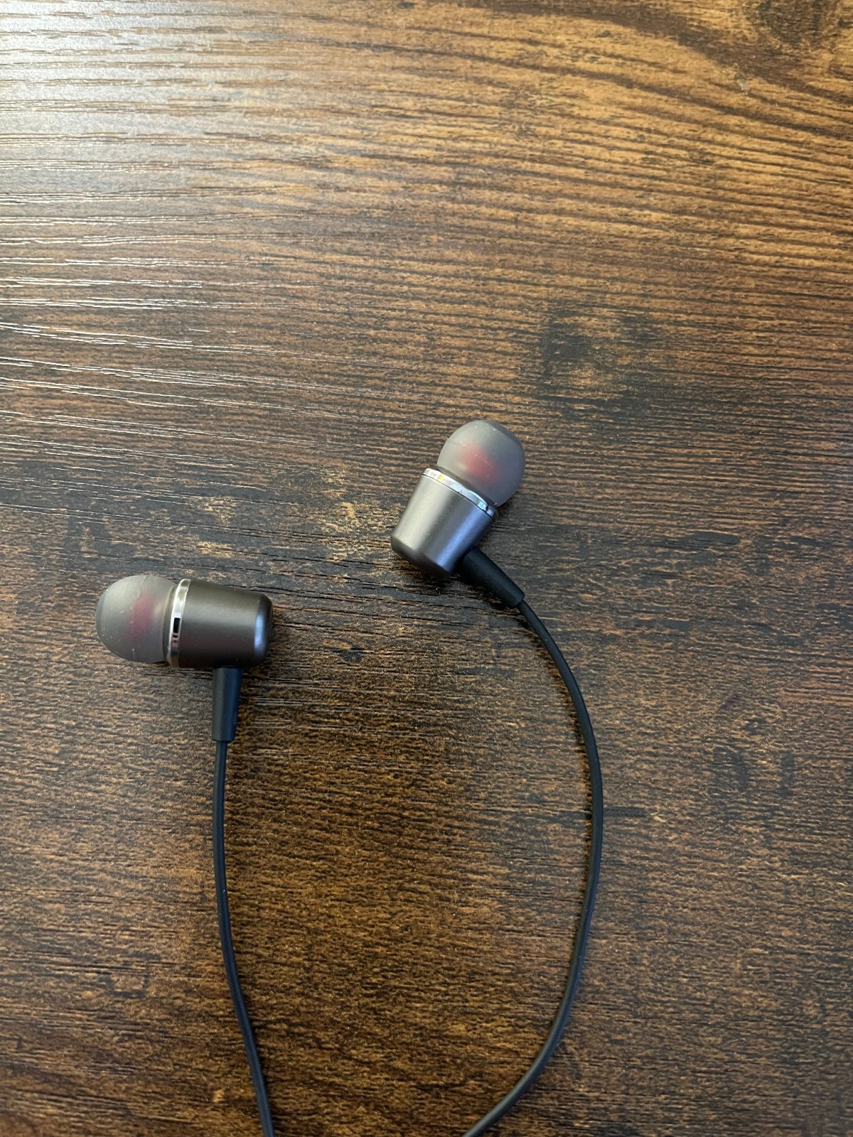 Unbranded In-Ear Earbud Headphones Black Sliver Red with USB-C Port Connector