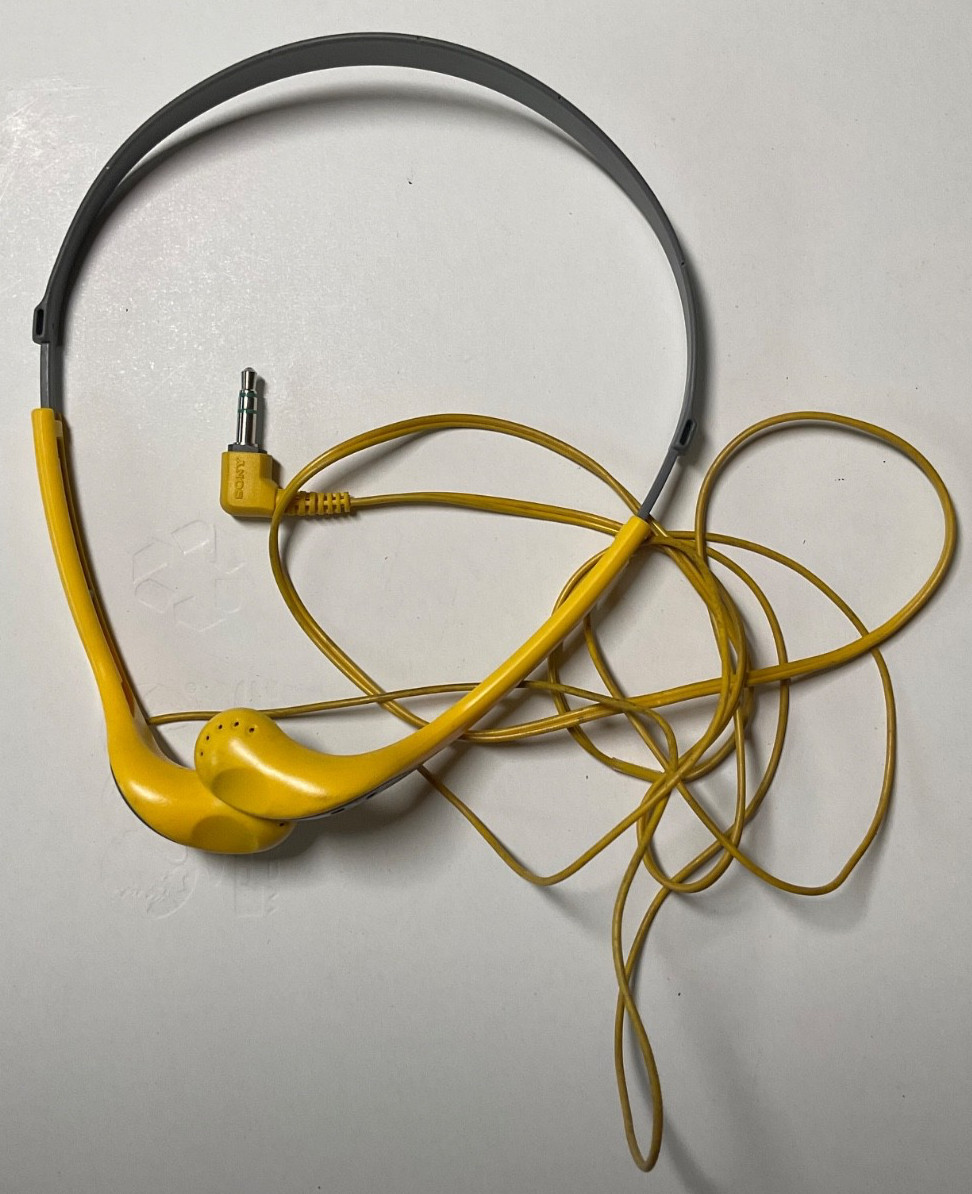 Vintage Yellow SONY MDR-W14 Sports Walkman In-Ear Stereo Headphones 3.5mm Jack