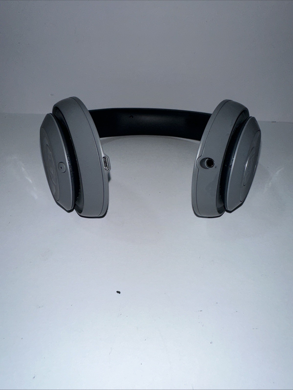 Beats by Dr. Dre Studio3 Over the Ear Wireless Headphones -Grey (Cracked Side⚠️