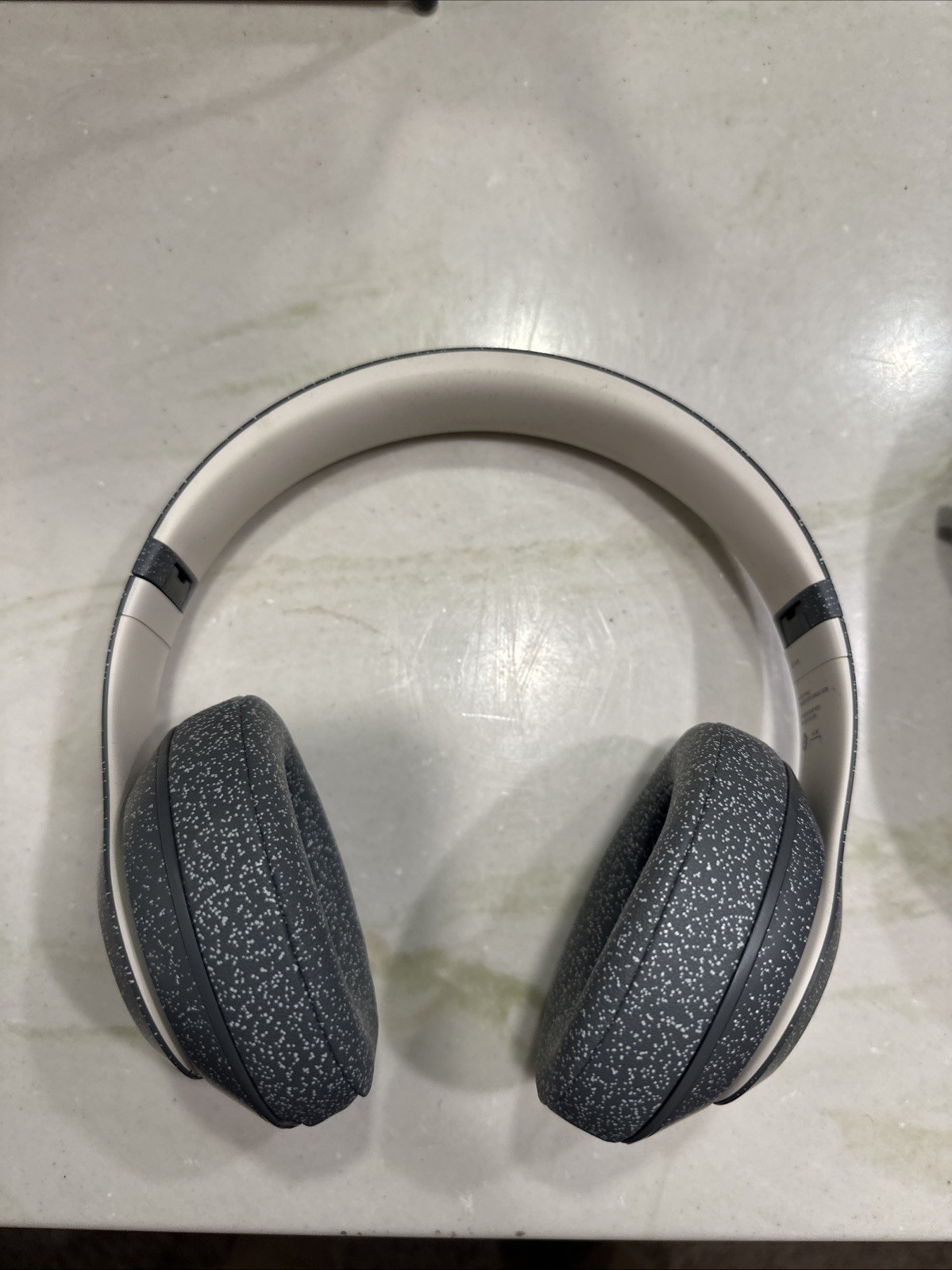Beats Studio3 Limited Edition Wireless Over-Ear Headphones A-COLD-WALL* Cement