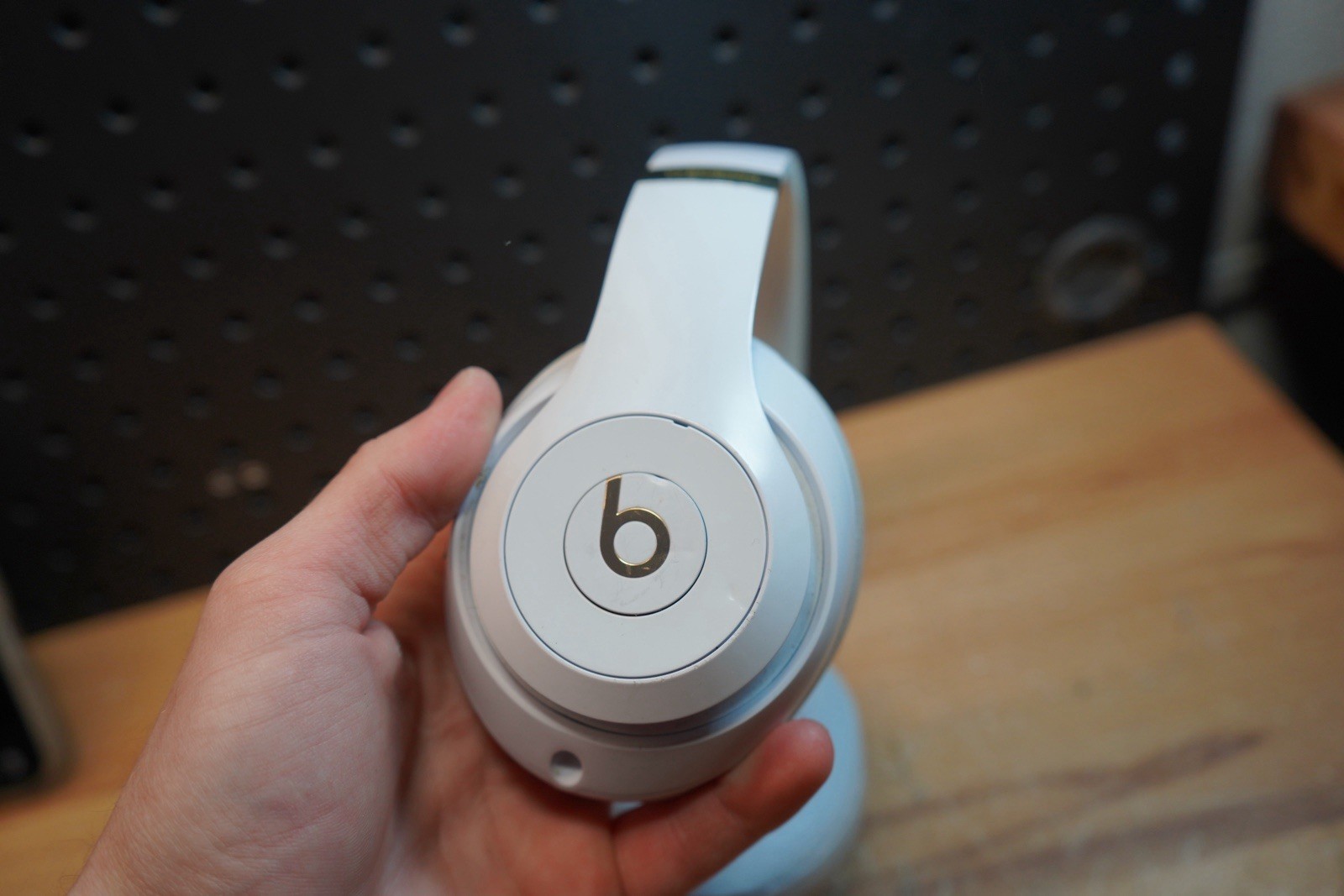 (O) Beats by Dr. Dre Studio3 Wireless Noise Cancelling Headphones