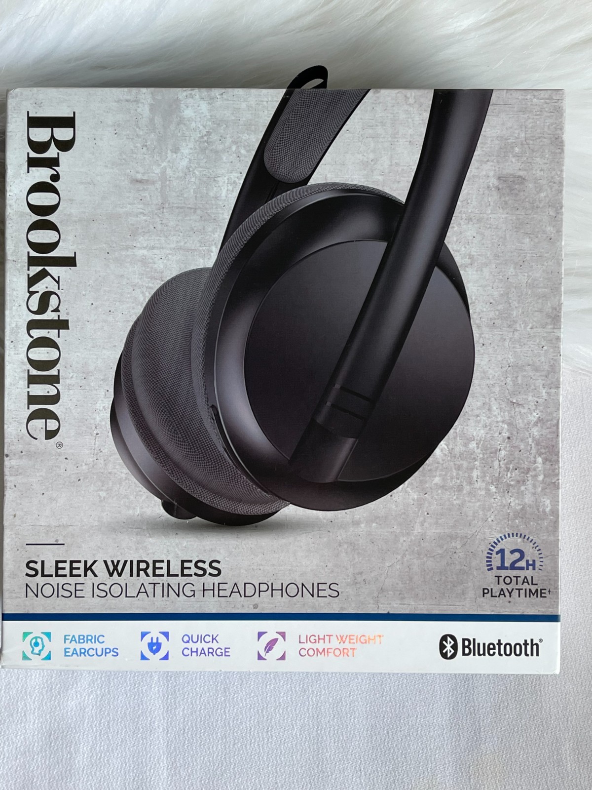 NIB Brookstone Sleek Wireless Bluetooth Noise Isolating Headphones Quick Charge