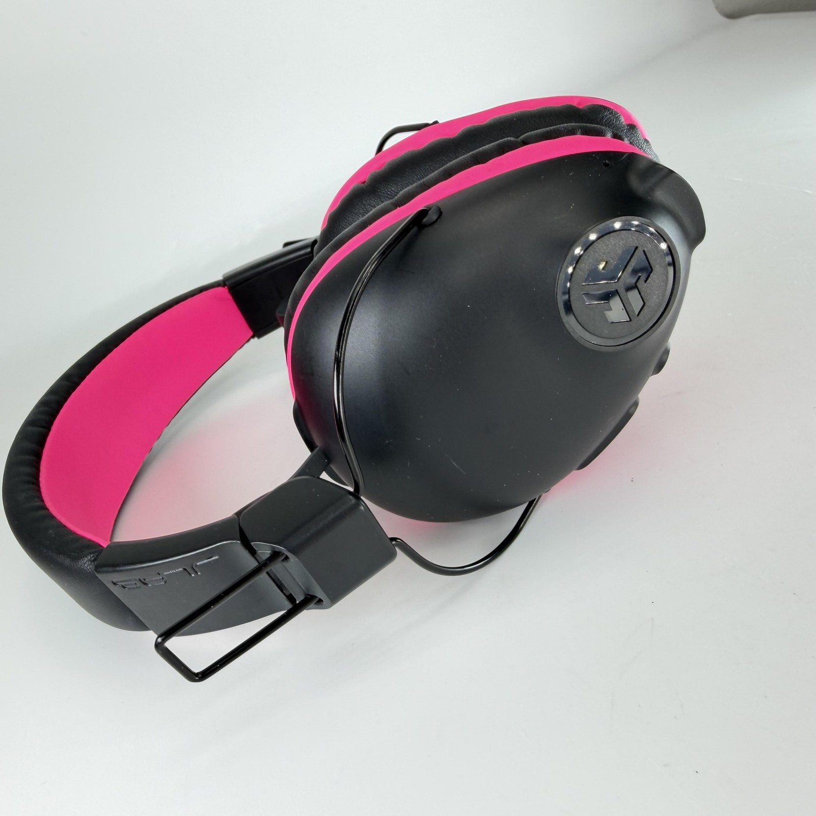 JLab JBuddies Pro Kids Over Ear Headphones Pink Bluetooth 3.5mm Micro-USB