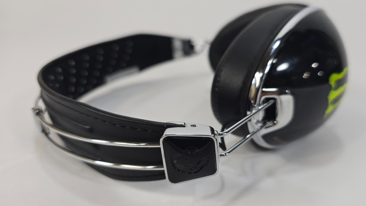 Monster Energy Rare Special Edition Skullcandy Rocnation Wired Headphones FreeSH