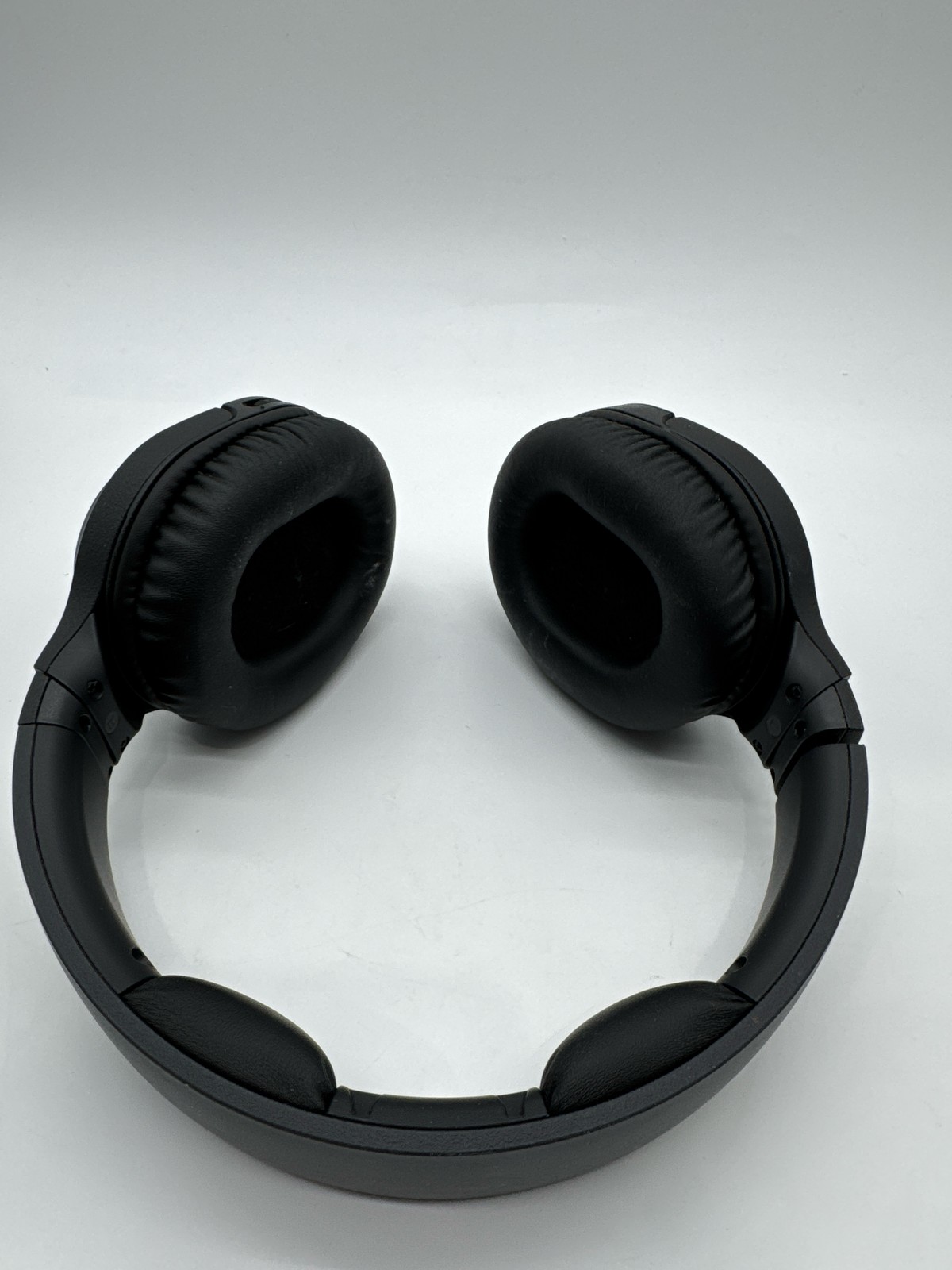 Sony WH-RF400 Wireless Over-Ear Home Theater Headphones 3.5 mm Jack – Black