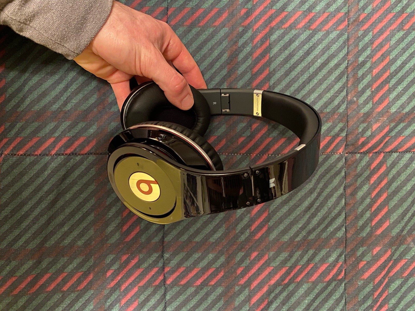 Beats By Dr. Dre Studio Over Ear Headphones (Aux Cord) Black And Red