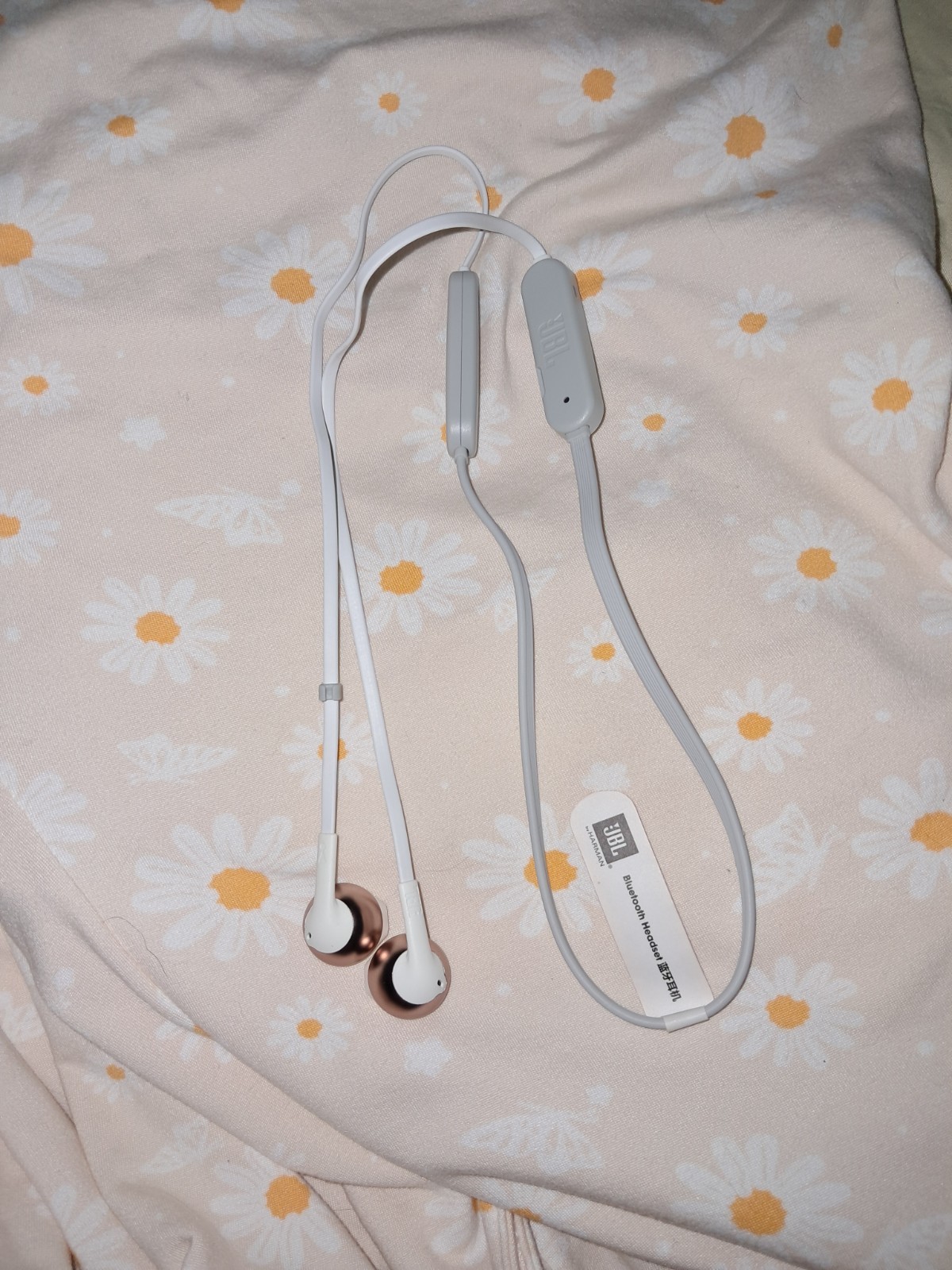 JBL Tune 205BT in-Ear Bluetooth Earphone White/Rose Gold