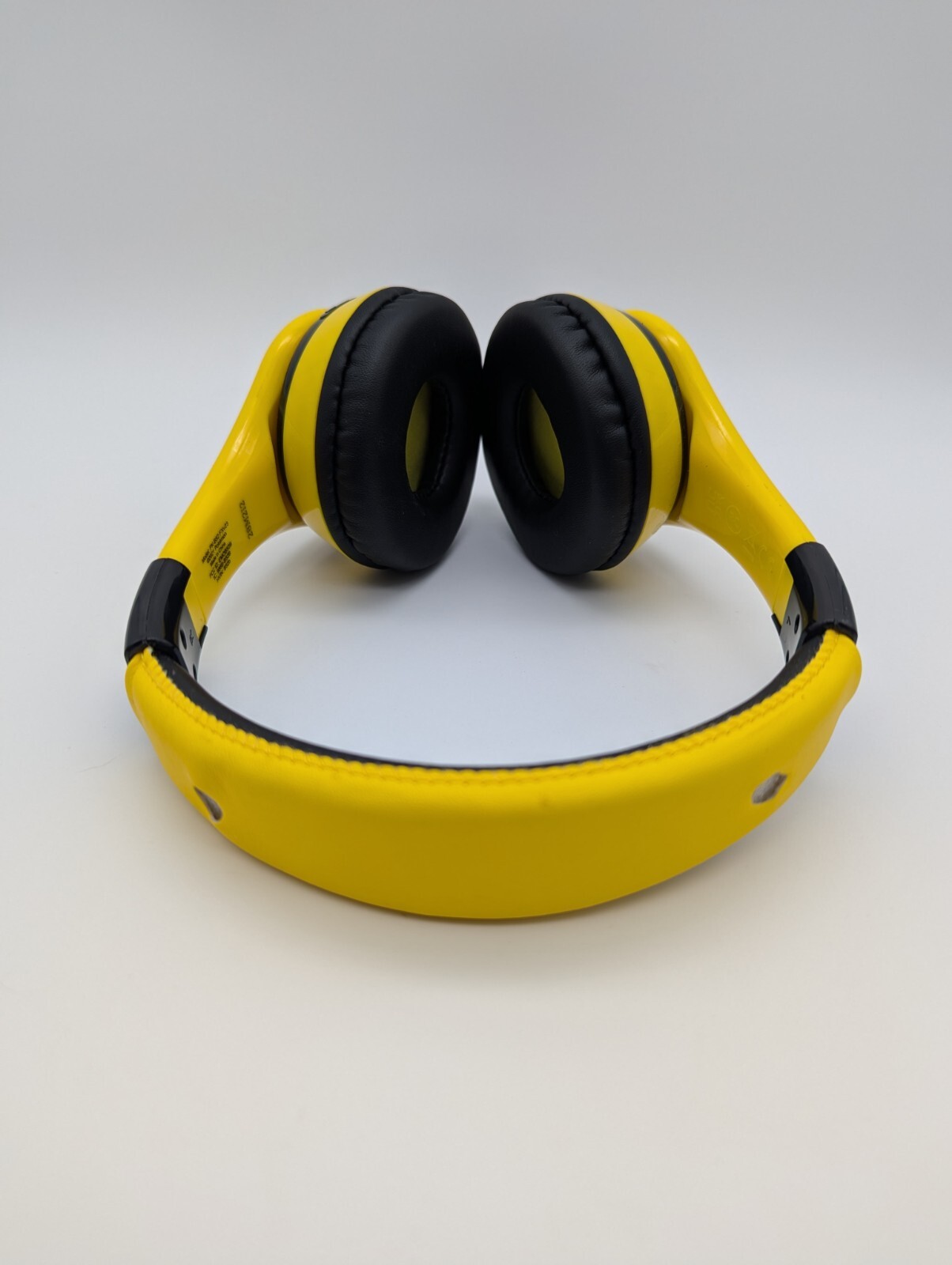 Pokemon Pikachu – eKids – Wireless Bluetooth Kids Headphones – Yellow – NO EARS