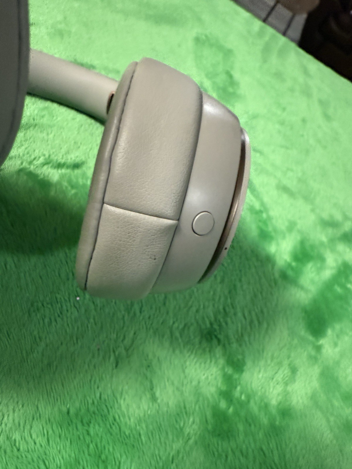 Beats Solo Pro Wireless Headphones A1881 Tested Working
