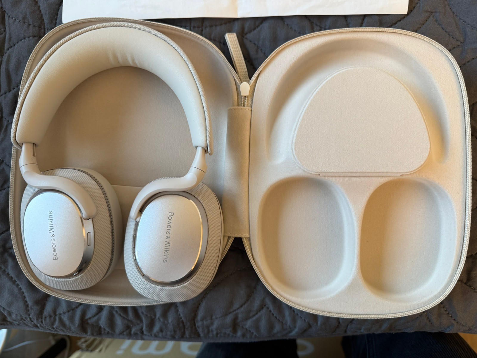 Bowers & Wilkins Px7 S3 Canvas White