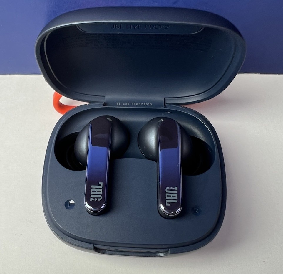 JBL Live Pro 2 TWS In-Ear Noise Cancelling Truly Wireless Headphones Blue VGC