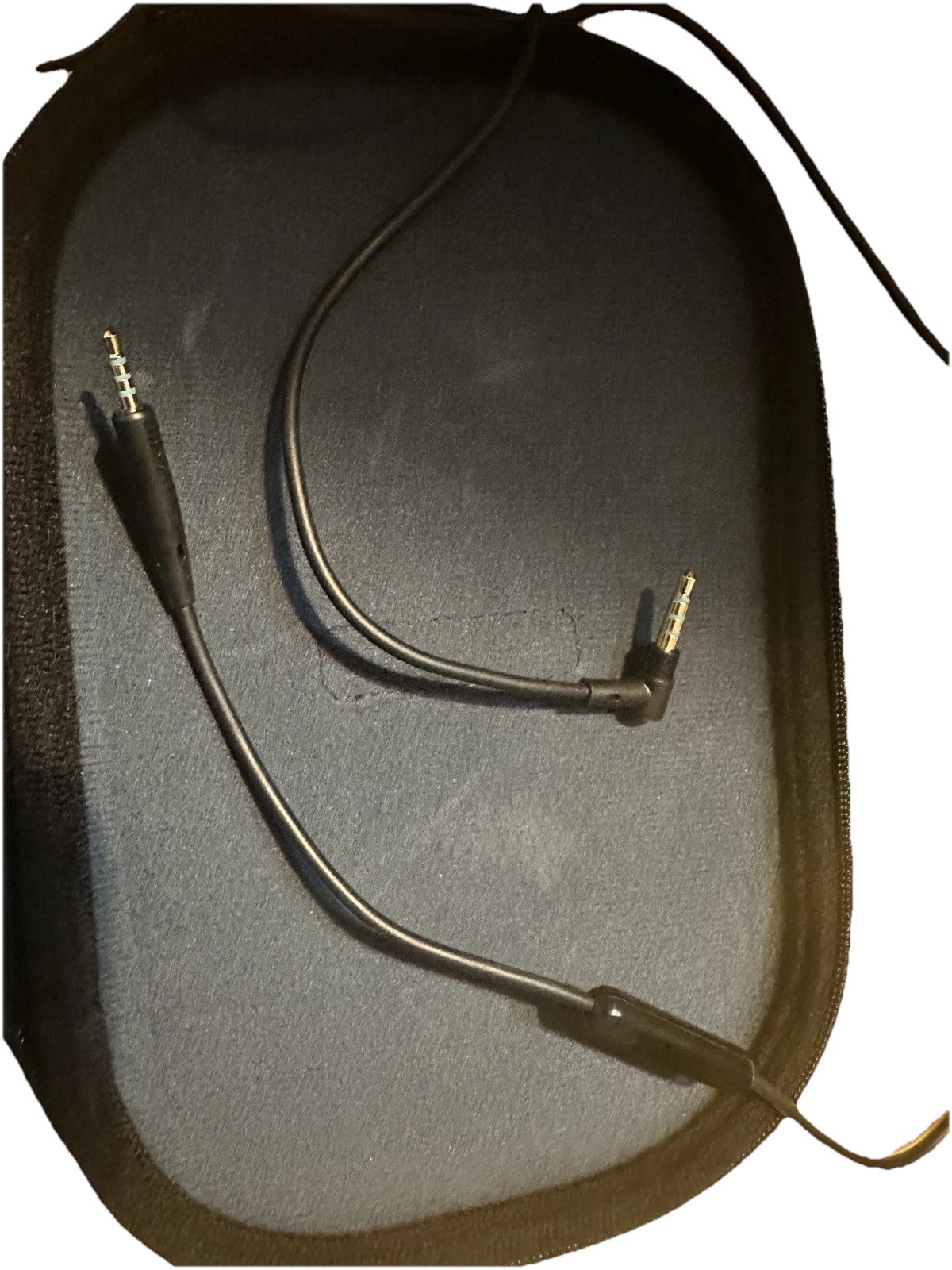 Bose QuietComfort QC25 Wired Noise Cancelling Headphones for Apple Devices