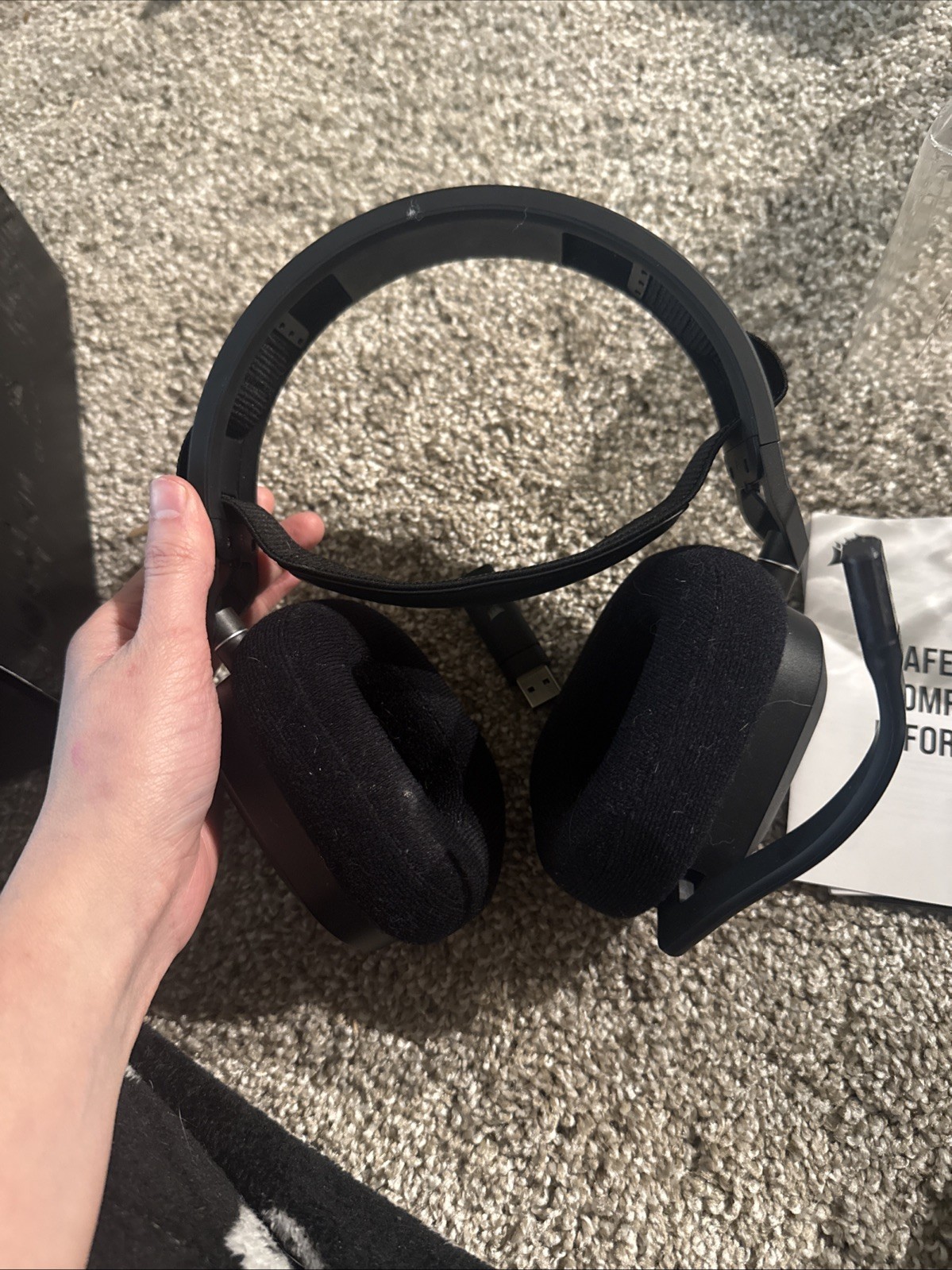 CORSAIR HS80 RGB Wireless Gaming Headset