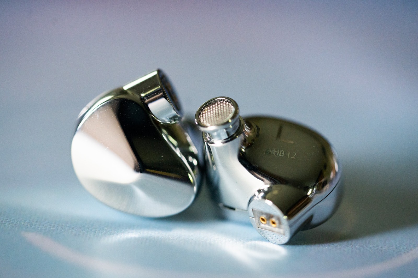 Questyle NHB12 True Lossless Earphone w/ Lightning Plug (Silver) and 3.5mm cable