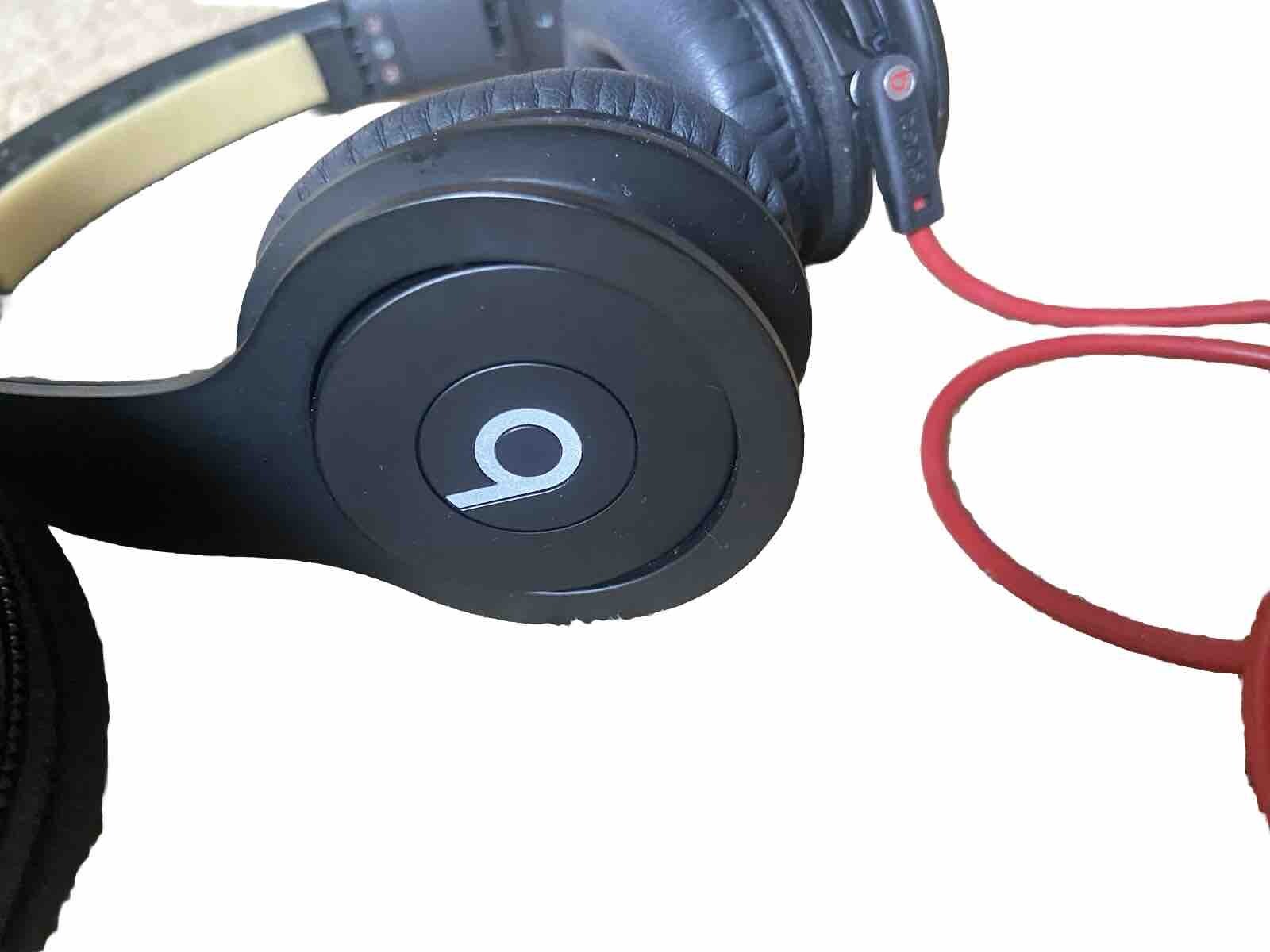 Beats By Dr. Dre Black & Silver Solo HD Wired Headphones Tested w/ Cord and Case