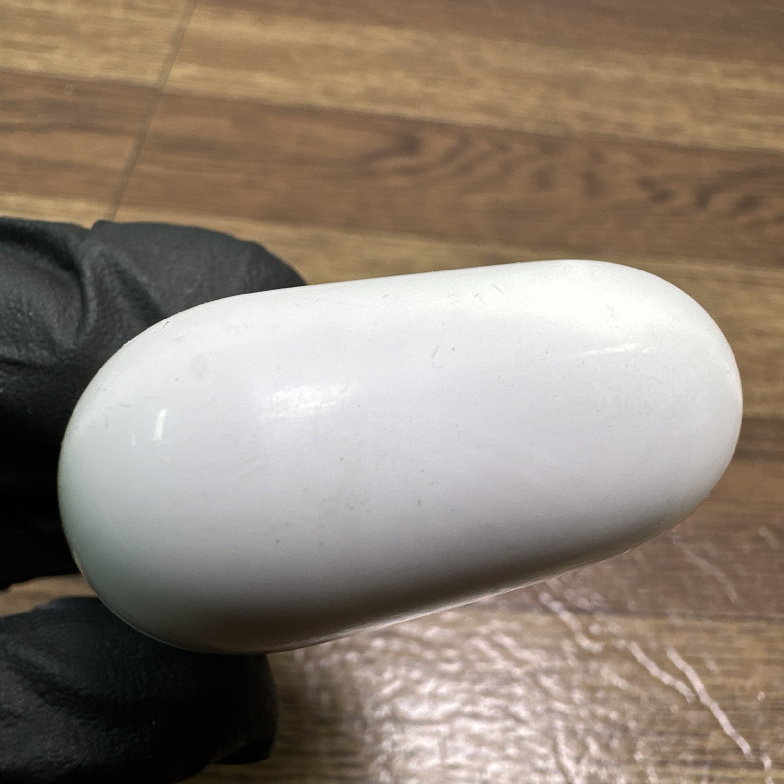 Apple AirPods Standard with Charging Case A1602 / READ