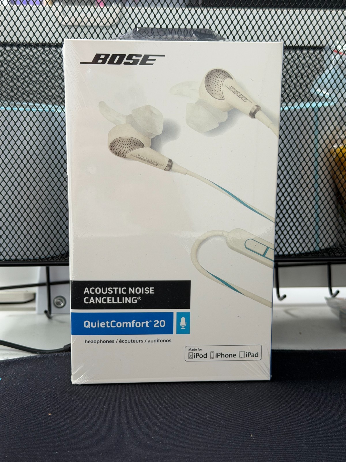 New Sealed Bose QuietComfort 20 Noise Cancelling Headphones For iOS – White