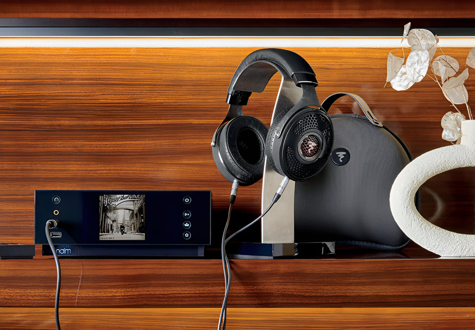 Focal Utopia 2022 Open-Back Wired Headphones – Black