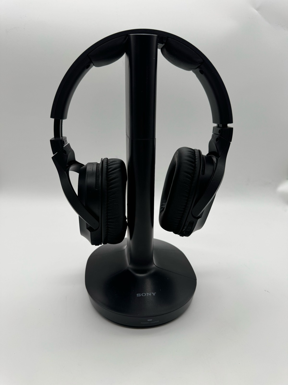 Sony WH-RF400 Wireless Over-Ear Home Theater Headphones 3.5 mm Jack – Black (4)