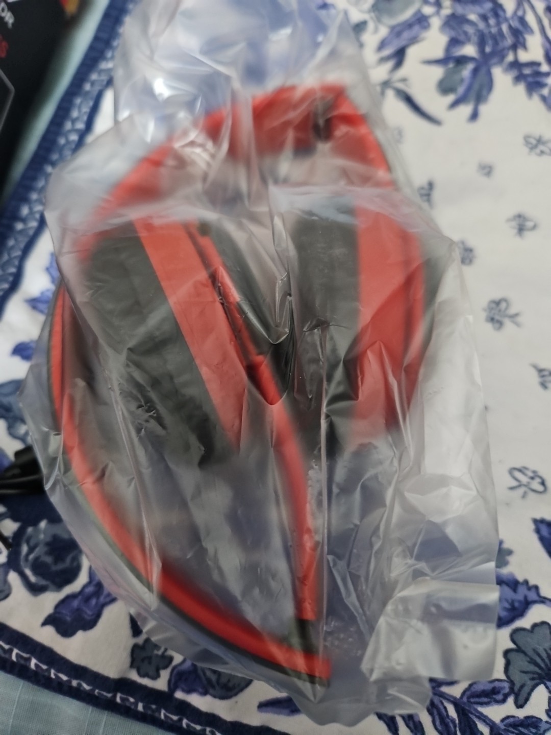 P47 5.0+EDR Wireless Bluetooth Over the Ear Headphones