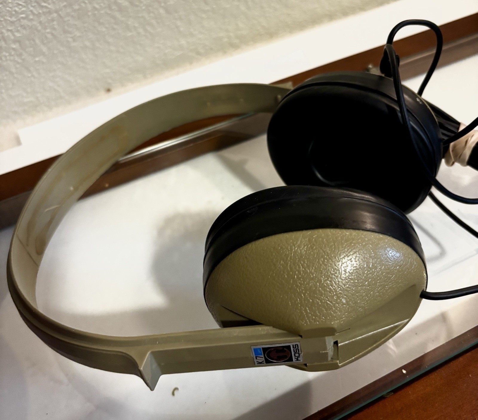 Retro Audio Koss K/7 Rhythm Beige 70’s Stereo phone Headphones Audio Equipment