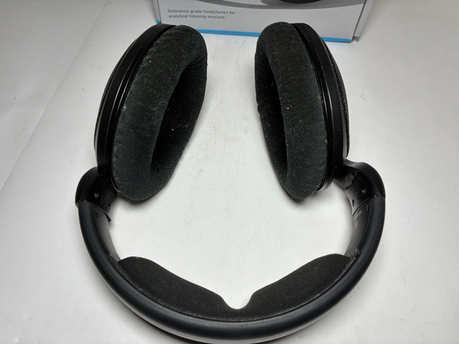 Sennheiser HD 560S Audiophile Headphones Over-The-Ear – Free shipping