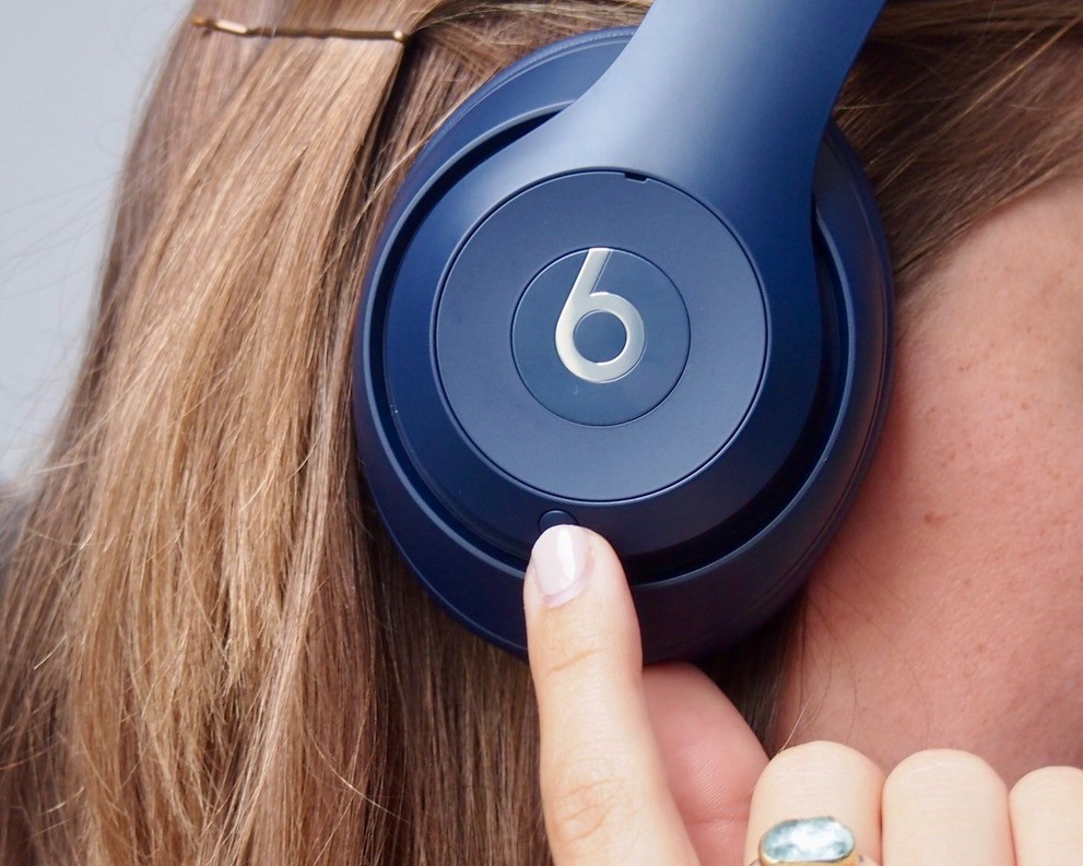 NEW SEALED – Beats Studio3 Skyline Collection Wireless Headphones – All Colors