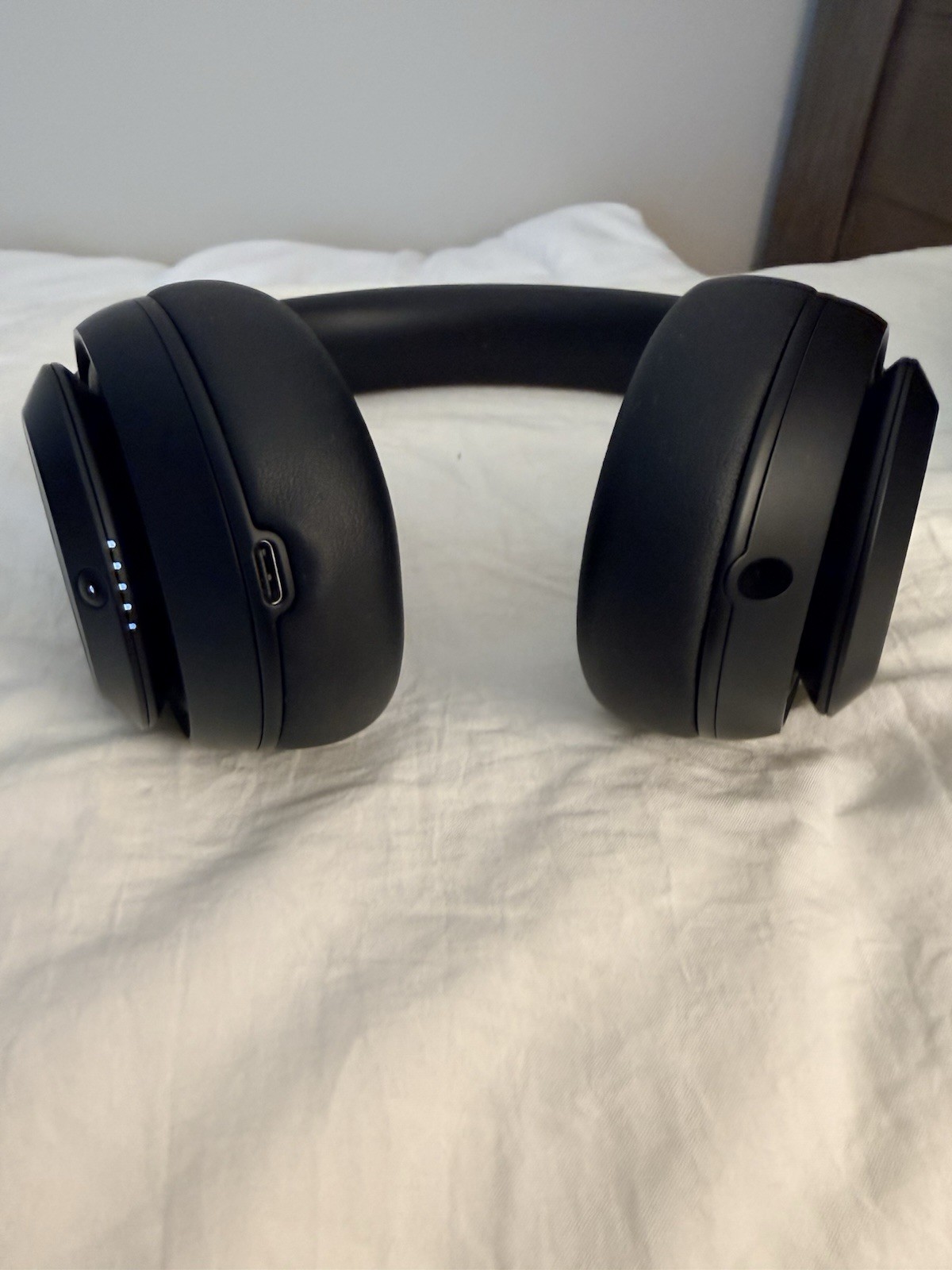 Monster Beats by Dr. Dre Studio Pro Beats Over the Ear Headphones Black Color