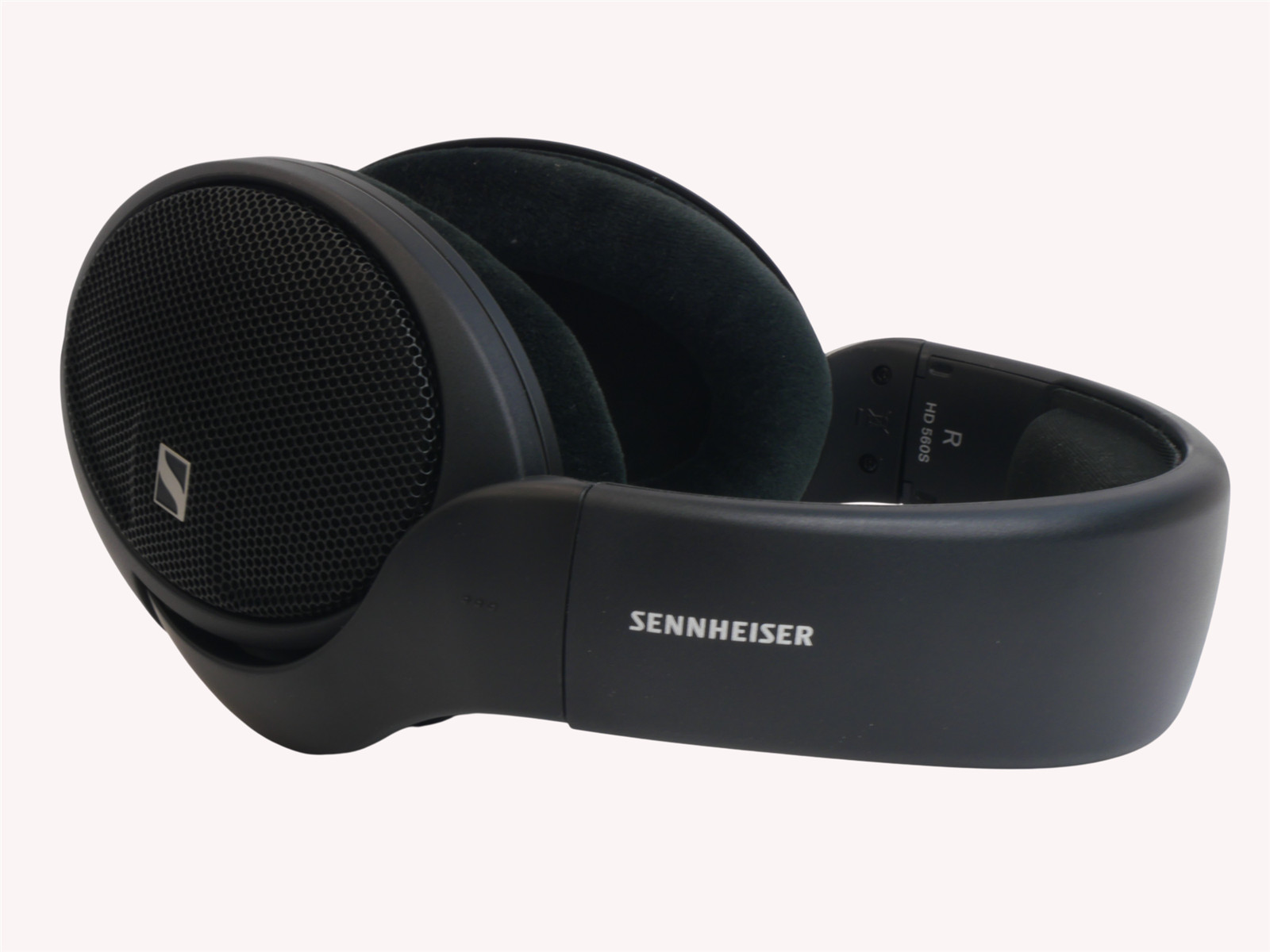 Sennheiser HD 560S Audiophile Headphones Over-The-Ear – Free shipping