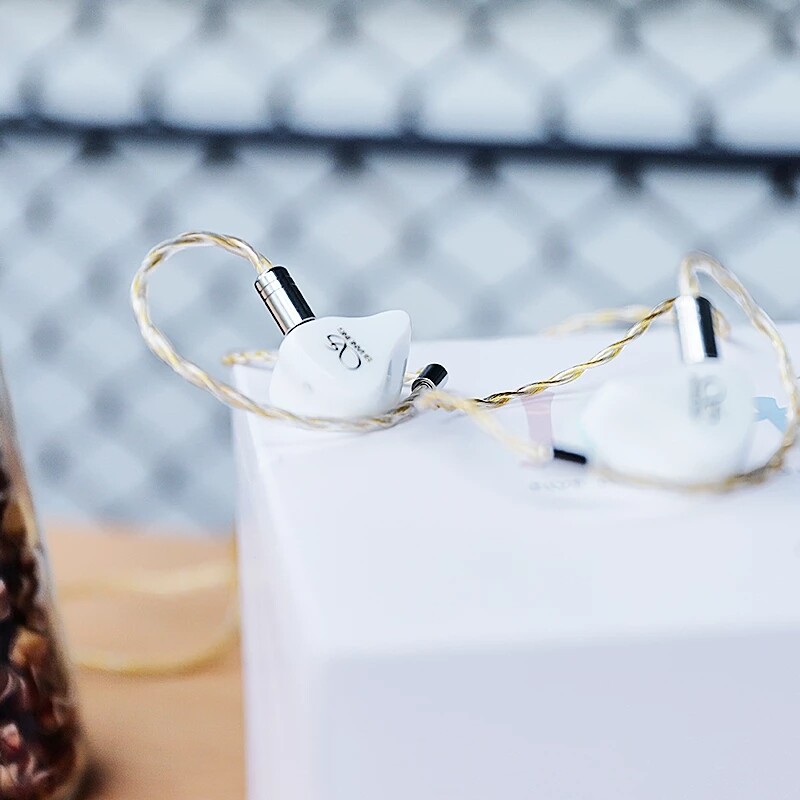 Shanling ME700 Lite In-Ear Earphone 5-driver Hybrid High-End With MMCX Connector