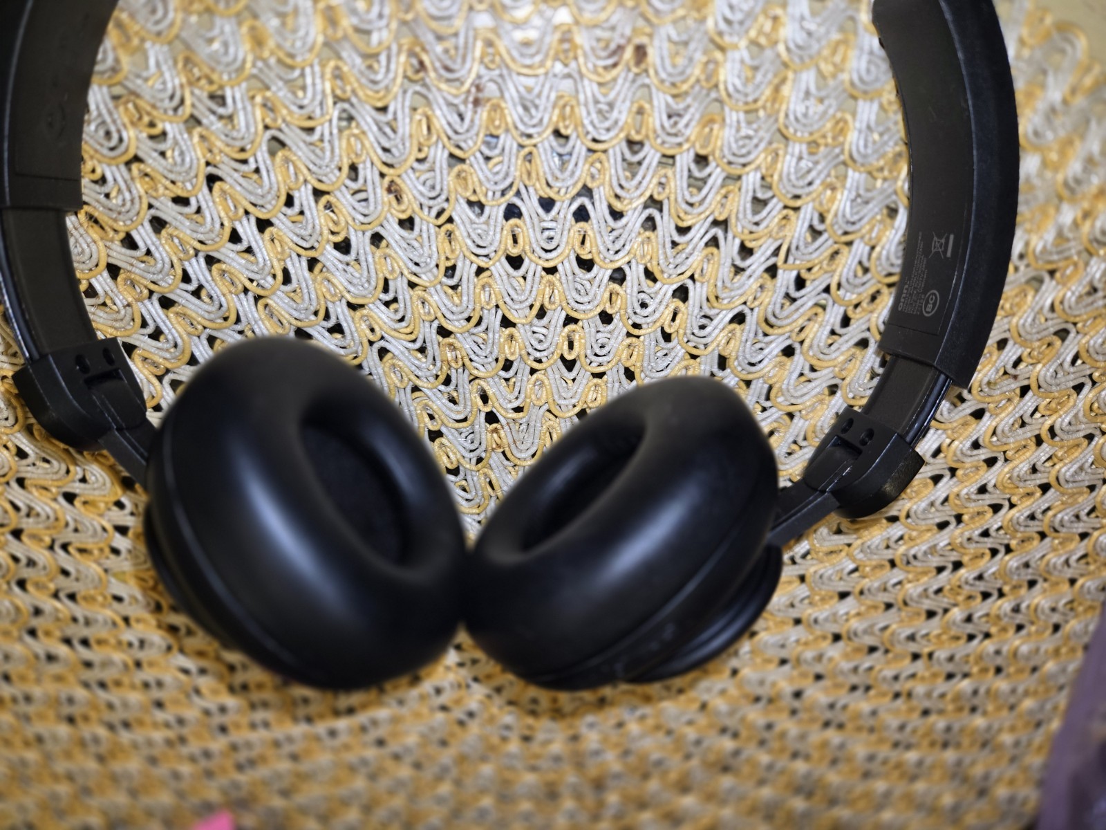 ONN Wireless Ear Headphones, Bluetooth, Microphone, Black Charger Not Included