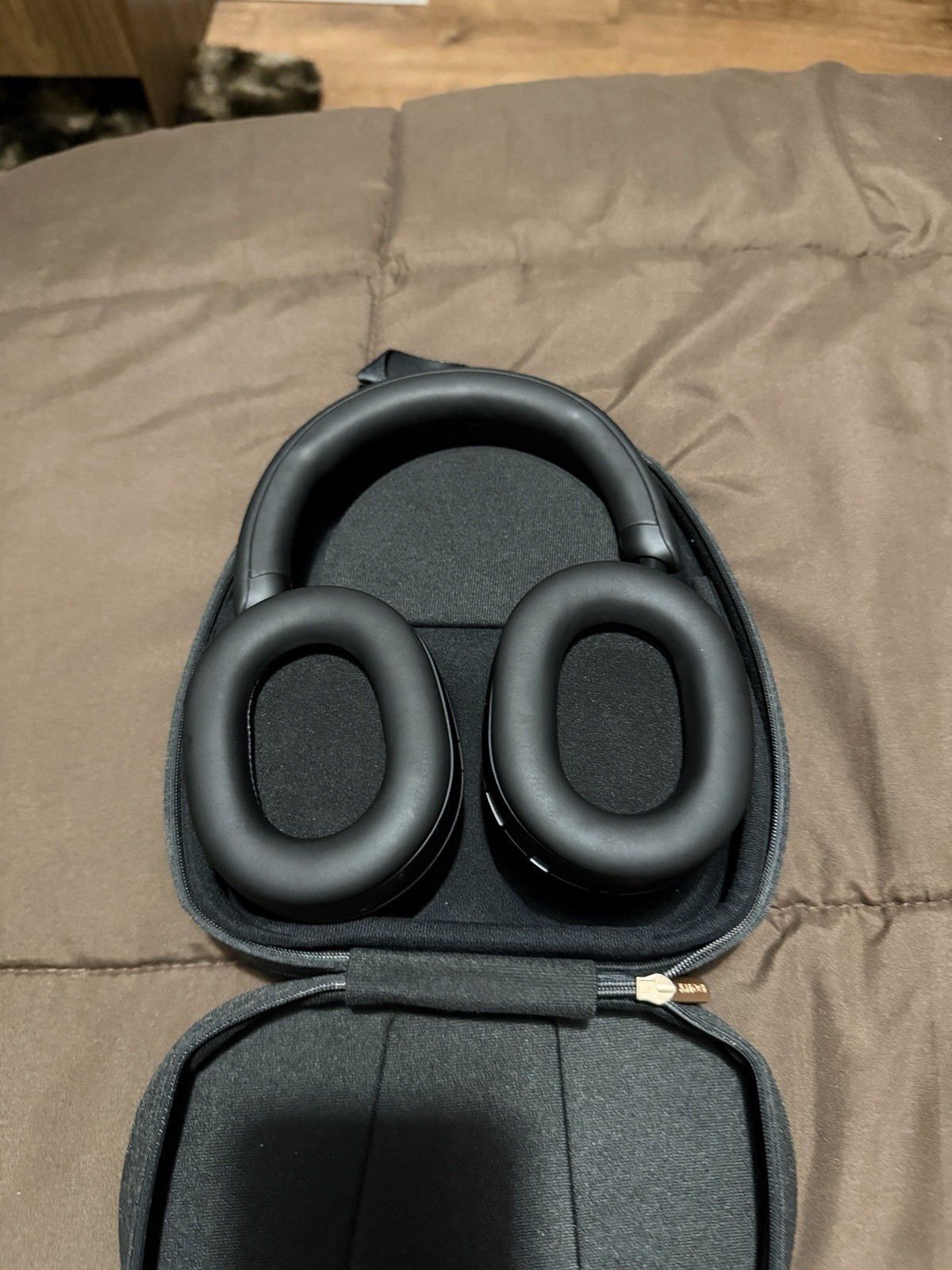 Sony WH-1000XM5 The Best Wireless Noise Canceling Headphones Made Of Soft Fit…